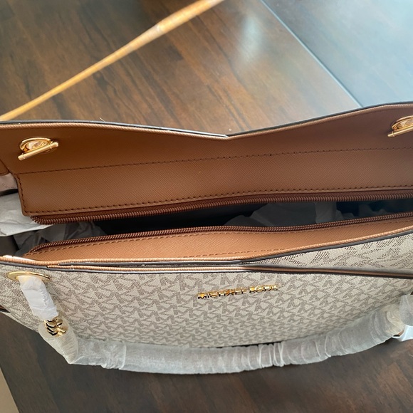 Michael Kors Tote - Picture 5 of 6